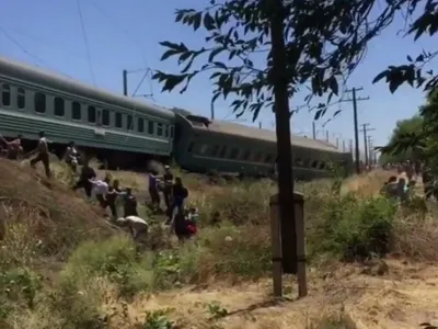 Крушение поезда в Марокко: число жертв может возрасти | Euronews