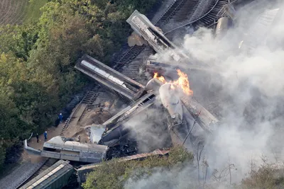 Крушение поезда с химикатами в Огайо: почему американские СМИ с опозданием  заметили экологическую катастрофу - Российская газета