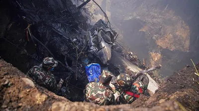 Момент крушения самолета в Непале попал на видео - Российская газета