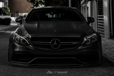 Оба невероятно крутые, большие,... - Mercedes-Benz Ukraine | Facebook