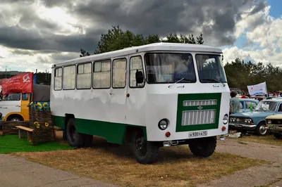 Старый автобус в Одесском Дюковском Парке | Кубань Г1 wrecke… | Flickr