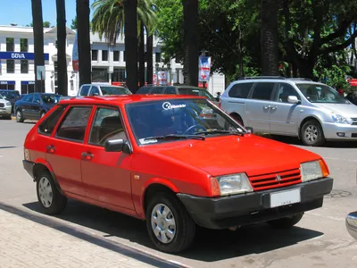File:1991 Lada Samara 1300 5-door hatchback (2015-07-16) 02.jpg - Wikipedia