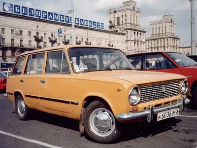 50-летний ВАЗ-2102 без пробега продают на Авто.ру: он дороже нового Kia K5  - читайте в разделе Новости в Журнале Авто.ру