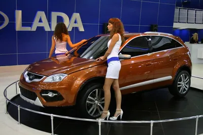 Это Lada X-Cross 5 внутри и снаружи. Такой же автомобиль FAW в России  продают за