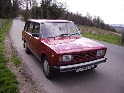 File:Abandoned Lada 2104 (VAZ 2104) Rear.jpg - Wikimedia Commons