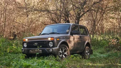 Lada 2107 editorial stock photo. Image of saloon, machine - 57921173