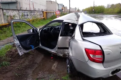 Водитель Lada Granta серьезно пострадал в ДТП в Ставропольском районе -  Волга Ньюс