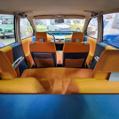 LADA CARAT - идеальное семейное авто. Смотрим салон и внешность  концепт-кара 00-х. | KhaDm.drive | Дзен