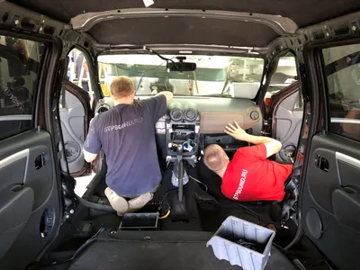 LADA Largus универсал 2024 - фото в новом кузове: салон, вид снаружи,  багажник