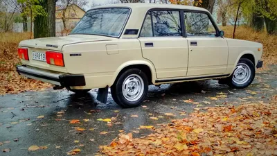 Масштабная модель ВАЗ-2105 Жигули Lada 2105 1981 бежевый лучшая цена!