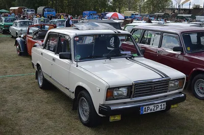 Lada (ВАЗ) 2107 - технические характеристики, модельный ряд, комплектации,  модификации, полный список моделей Лада 2107