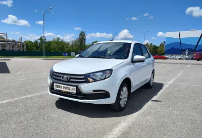 Lada 2107 белого цвета, с яркими …» — создано в Шедевруме