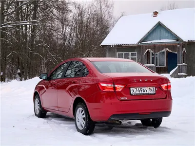 АвтоВАЗ представил универсалы Lada Vesta в Германии - Российская газета