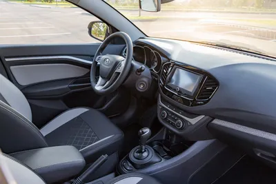 File:Lada Vesta SW Cross interior 01.jpg - Wikimedia Commons