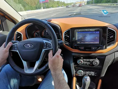 Одна из последних в России Lada XRAY Cross в топовой версии Instinct  продаётся за 2 млн