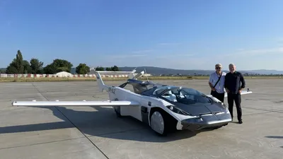 В Дубае представили первый в мире летающий автомобиль | Гаджеты | Европа  Плюс