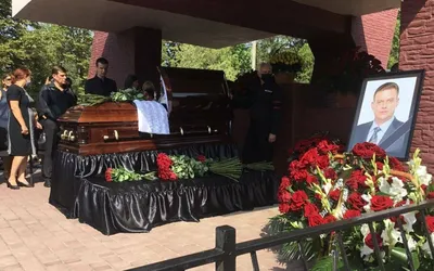 Похороны Бориса Моисеева 2 октября - кто из звезд пришел проститься с  артистом - фото - Телеграф