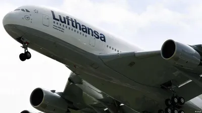 Крылья Самолет Аэробус А380 lufthansa с освещением.