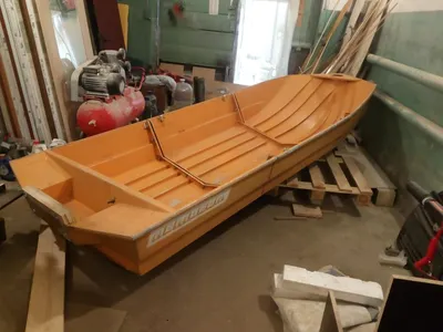 Лодка автобот в Казани