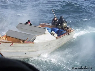 В Актау судят пограничника, расстрелявшего рыбацкую лодку. Хроника  столкновений с силовиками