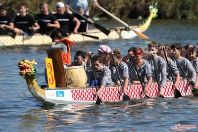 В Твери прошли соревнования по гребле на лодках «Дракон»