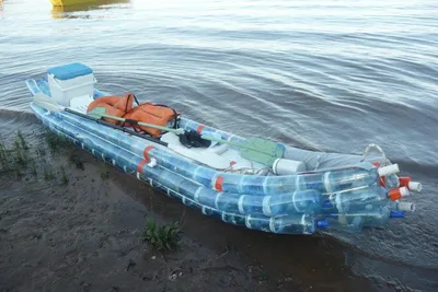 How to make a cool boat made of plastic bottles - YouTube