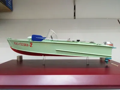 Покраска лодки Прогресс 2 полиуретановой эмалью