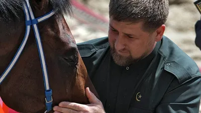 Кадыров на лошади искал маршрут для исторического конного похода