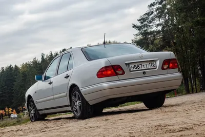 Mercedes-Benz E-class (W210) 2.4 бензиновый 1997 | Лупатый на DRIVE2