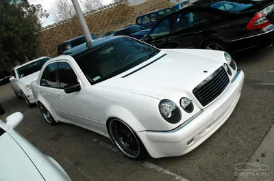 Mercedes-Benz W210. _ 🚗: @m4tiic 📸:... - Old Mercedes Club | Facebook