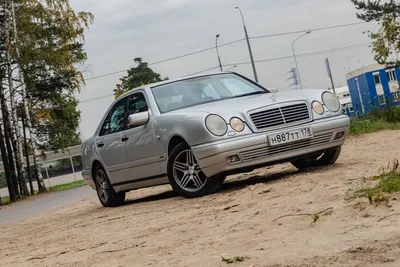 Mercedes-Benz E-class (W210) 2.4 бензиновый 2000 | Низенький,лупатый E240  на DRIVE2