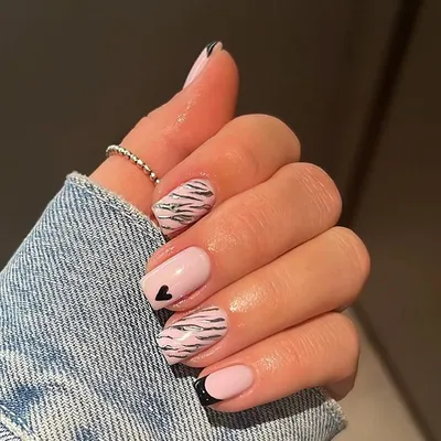 How to paint tiger stripes on your nails