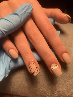 https://sarahscoop.com/tiger-eye-nail-designs/