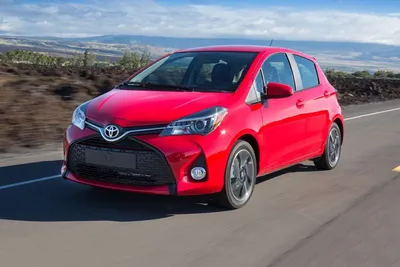 У Toyota Yaris появилась мощная гибридная версия и новый интерьер — Motor