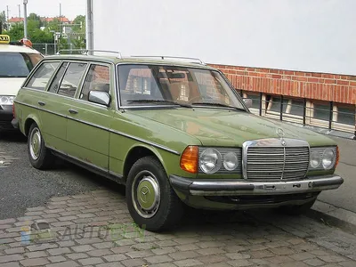 В Гродно есть редкий купе Mercedes W123 CE, который мужчина подарил на День  рождения своей жене - Автомобили Гродно
