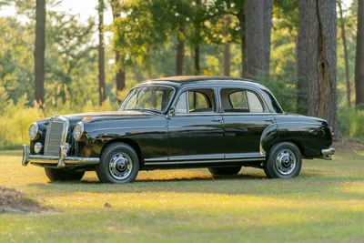 Mercedes 220 – Auto Motor Klassiek – magazine about vintage cars