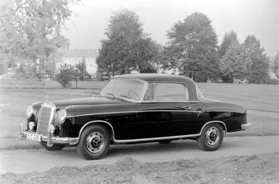1965 Mercedes-Benz 220 S | Vintage Car Collector