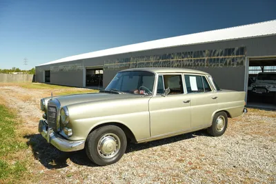 1968 Mercedes-Benz 230 | Country Classic Cars
