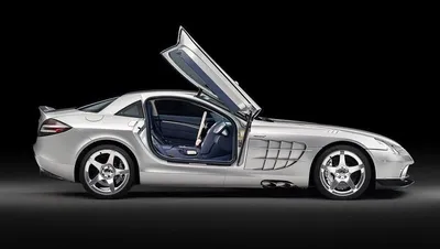 Автомобиль Mercedesbenz Slr Mclaren Спортивный Автомобиль Вид Спереди —  стоковые фотографии и другие картинки McLaren-Mercedes - iStock