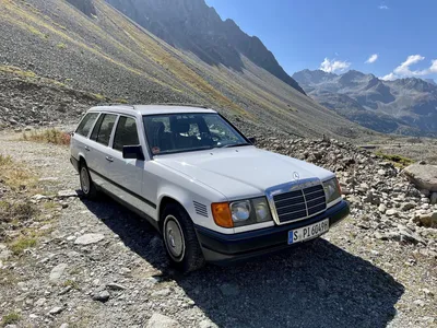 Mercedes-Benz W124: The \"Engineer's E-Class\" takes on the Alps - Hagerty  Media