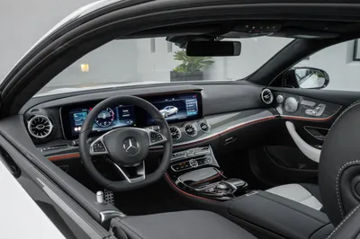 Mercedes-Benz E-класса полностью обновился - читайте в разделе Новости в  Журнале Авто.ру