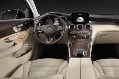 Mercedes-Benz представила обновленный GLC-Class Coupe. Фото - МЕТА