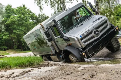 How to Drive a Mercedes-Benz Unimog – The Outdoor Journal