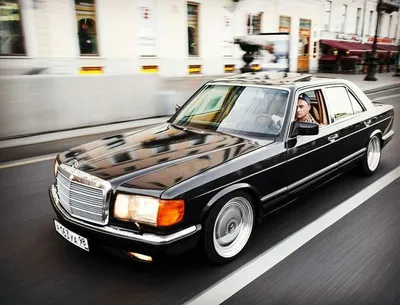 Mercedes w126 hi-res stock photography and images - Alamy