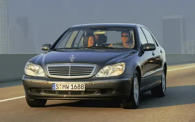 Mercedes-Benz S 500: W140 and W220 generations