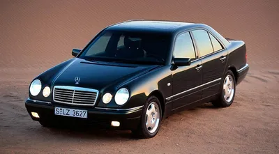Купить б/у Mercedes-Benz E-Класс II (W210, S210) 320 3.2 AT (224 л.с.)  бензин автомат в Москве: чёрный Мерседес-Бенц Е-класс II (W210, S210) седан  1999 года на Авто.ру ID 1070797205