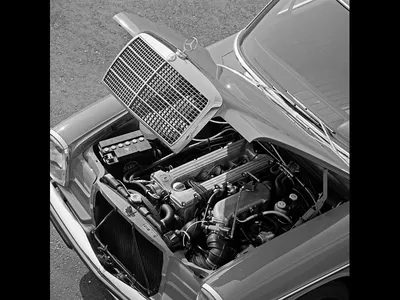 200 W 114/W 115 (1968-1973), Saloon (mitternachtsblau, Norev, 1:18) | Model  cars, 1:18 | Model cars | Mercedes-Benz Collection Showroom