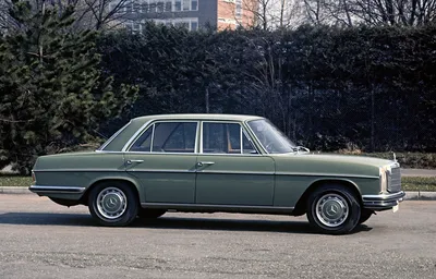 Mercedes-Benz on X: \"Classic sedan or coupé? Which design do you prefer for  the \"Stroke 8\" of the 114 and 115 series? Read more about Mercedes-Benz  Classic: https://t.co/qKNWELmlPQ #MBclassic #W114 #W115 #Mercedes #