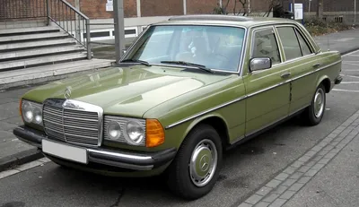Купить б/у Mercedes-Benz W123 1975-1985 300 3.0d MT (125 л.с.) дизель  механика в Москве: серебристый Мерседес-Бенц W123 1984 седан 1984 года на  Авто.ру ID 1072850750