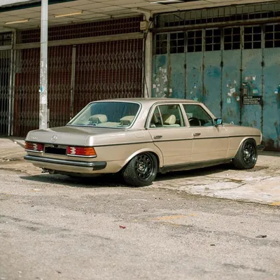 Купить автомобиль Мерседес Е-класс 1982 в Ялте, продам мерседес W 123 в  хорошем состоянии 1982 года, тюнинг пороги и фары, обмен на равноценную, на  более дешевую